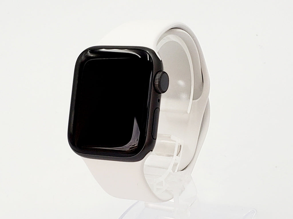 Apple Watch SE GPSモデル 40mm MYE02J/A-