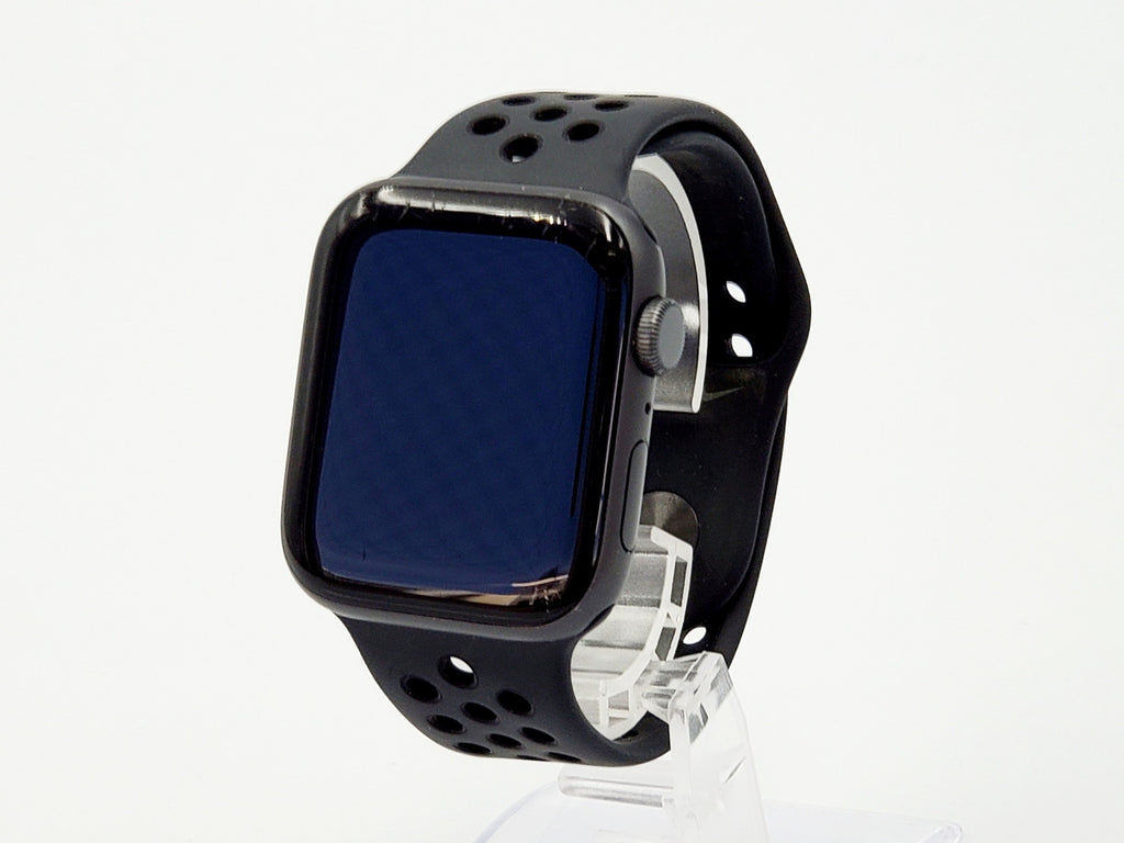 【Cランク】Apple Watch Nike SE GPSモデル 44mm MYYK2J/A スペースグレイアルミニウムケース アンスラサイト/ブラックNikeスポーツバンド #J3H5Q1N2