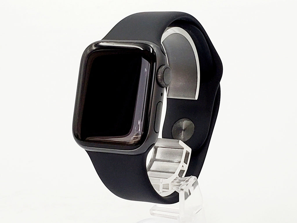Apple Watch スペースグレイアルミニウムケースとブラックスポーツバンド